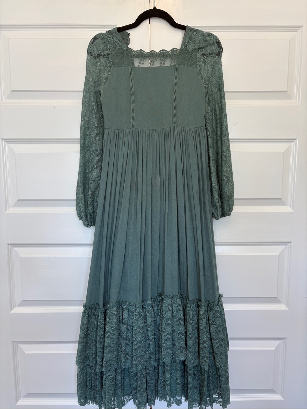Mia Joy - Joyfolie forest Green Lace-Trim dress Fall photoshoot dress